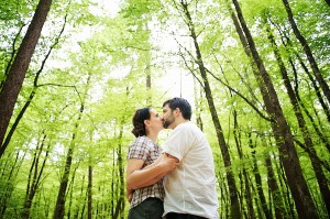 photo fiancés engagement - Bretagne - par Marie Baillet Photographe