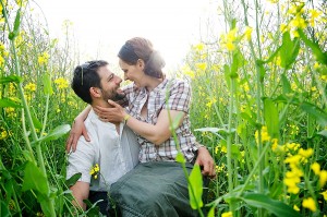 photo fiancés engagement - Bretagne - par Marie Baillet Photographe