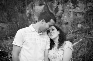 photo fiancés engagement - Bretagne - par Marie Baillet Photographe