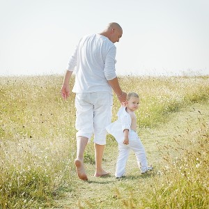 portrait bébé enfant famille - Bretagne - par Marie Baillet Photographe