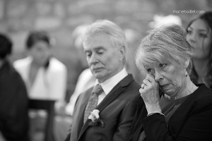mariage champêtre: cérémonie religieuse Saint-Avé - Bretagne - par Marie Baillet Photographe