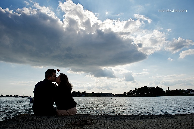 séance fiançailles amoureux Bretagne golfe Morbihan Marie Baillet