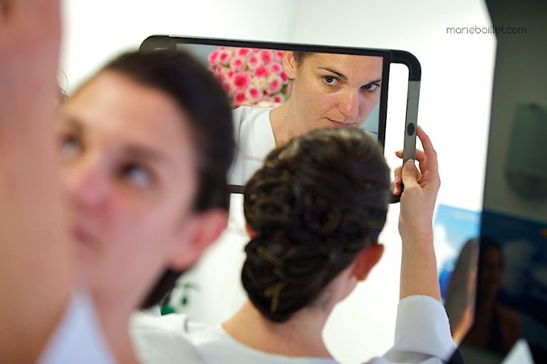 reportage préparatifs / habillage mariage Brest 29 par Marie Baillet Photographe Finistère