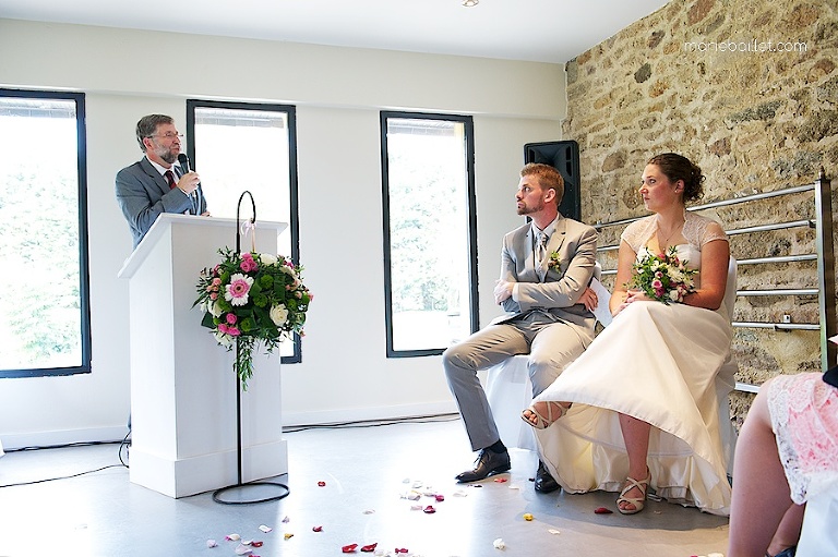 photo mariage cérémonie protestante Jardin des Acanthes - Morbihan par Marie Baillet Photographe