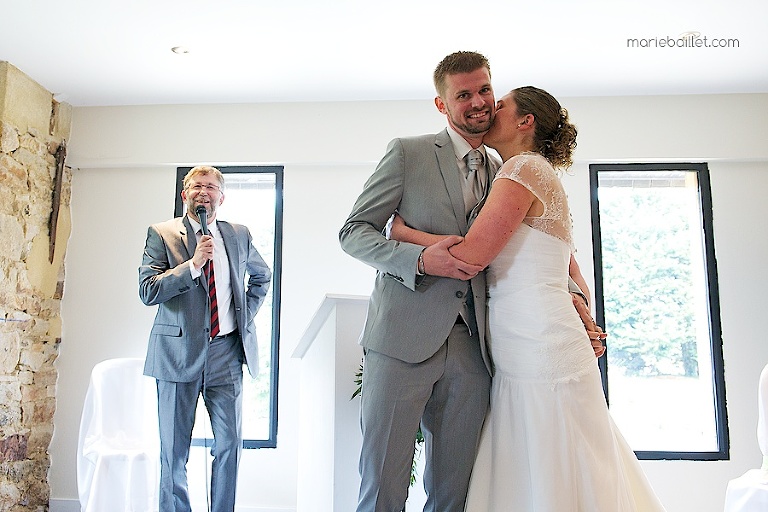 photo mariage cérémonie protestante Jardin des Acanthes - Morbihan par Marie Baillet Photographe