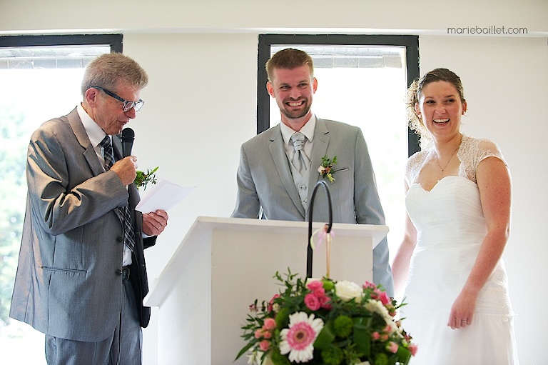 photo mariage cérémonie protestante Jardin des Acanthes - Morbihan par Marie Baillet Photographe