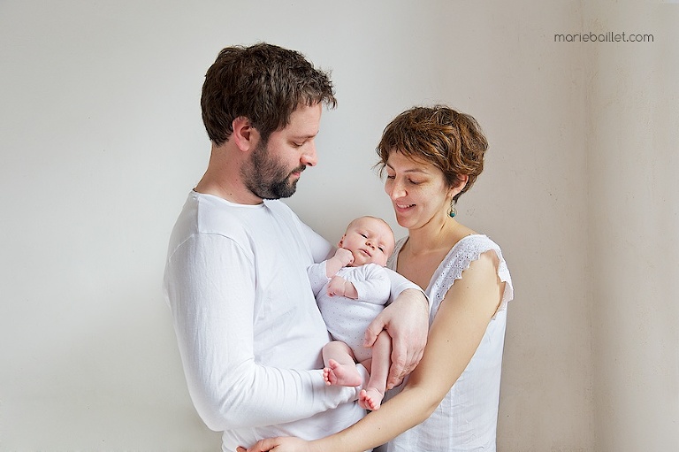 photo nouveau-né / séance bébé / portrait naissance sur le Morbihan par Marie Baillet photographe