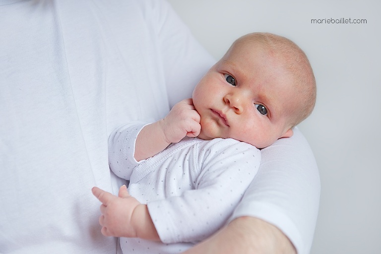 photo nouveau-né / séance bébé / portrait naissance sur le Morbihan par Marie Baillet photographe