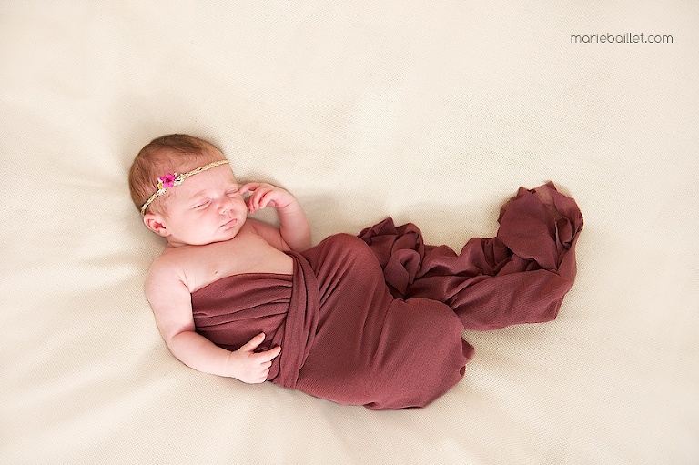 séance photo bébé à domicile pour réaliser un faire-part de naissance