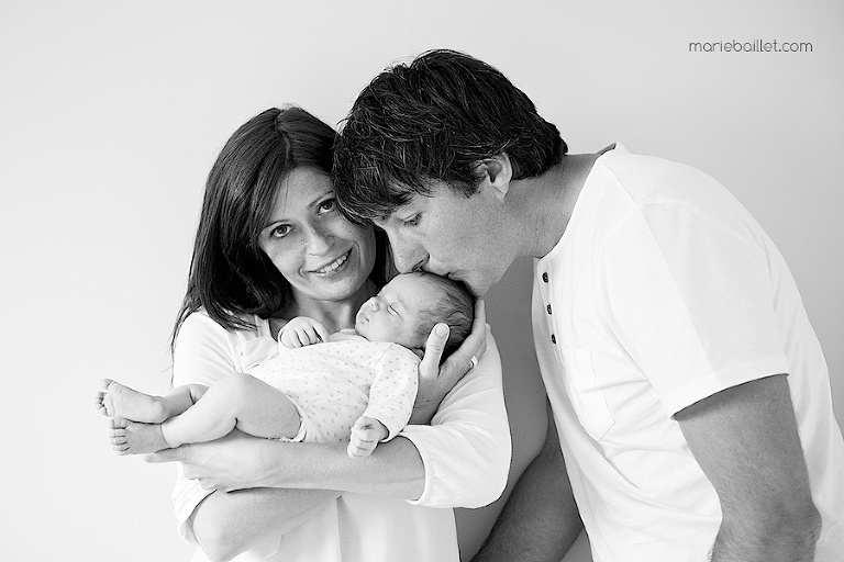 séance photo bébé à domicile pour réaliser un faire-part de naissance