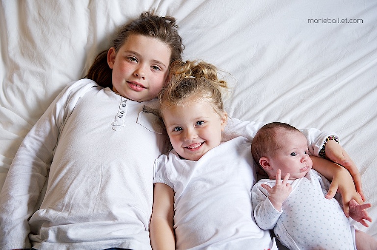 séance photo bébé à domicile pour réaliser un faire-part de naissance