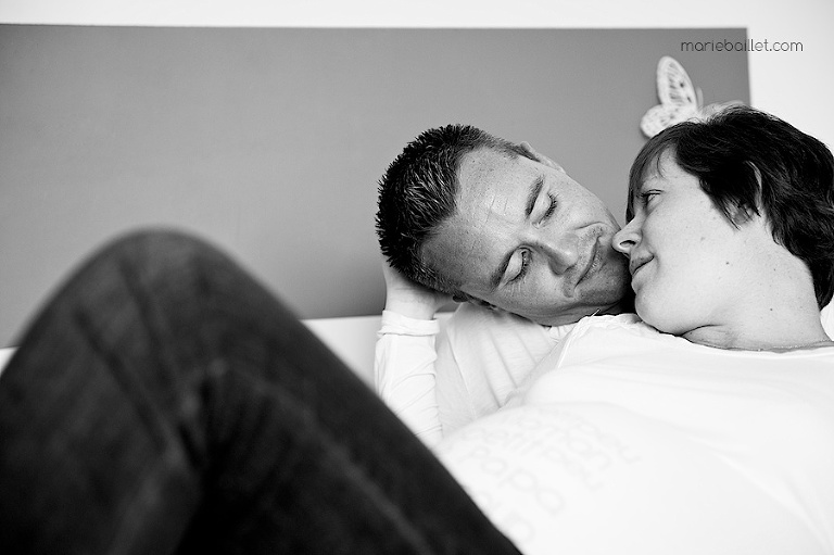 Photos de grossesse à domicile Finistère sud - photographe Morbihan