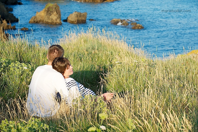 séance femme enceinte / en attendant bébé / photos de grossesse bord de mer Finistère sud 