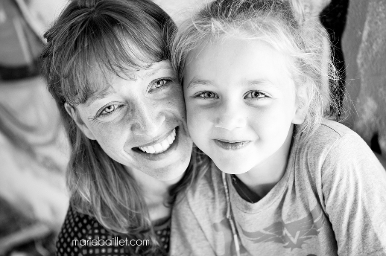 Séance famille fun par Marie Baillet photographe 56