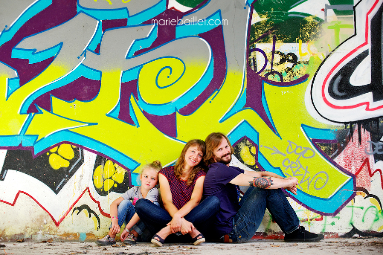 Séance famille fun par Marie Baillet photographe 56