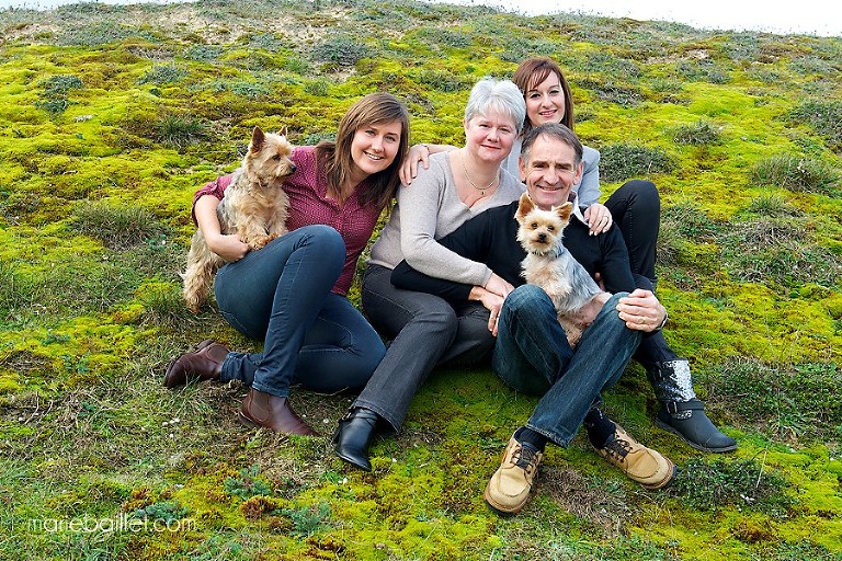 seance photo famille Morbihan - photographe Bretagne by Marie Baillet