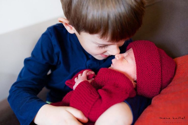 séance photo bébé à domicile morbihan - Marie Baillet photographe 56