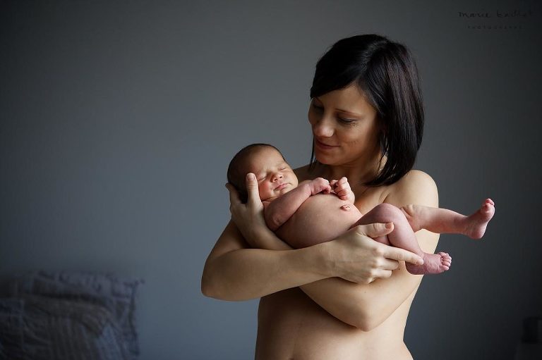 faire part naissance morbihan / photo bébé à domicile © Marie Baillet photographe