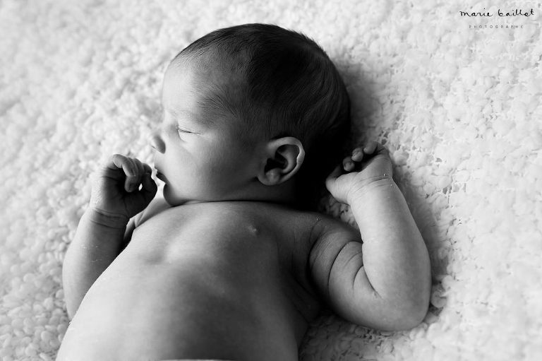 Faire-part de naissance 56 / séance photo bébé à domicile © Marie Baillet photographe Morbihan