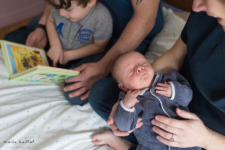 photo nouveau-né / portrait naissance par Marie baillet, photographe Morbihan